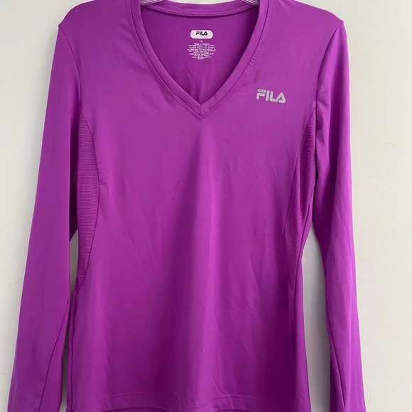 Fila - Picture 1 of 3